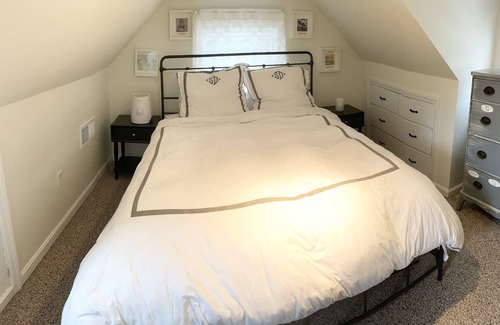 Milton House | Private room in a 2 bed 1 ba cape home with locks and tv