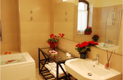 Arbizu Apartment | Private room in charming rural hotel 11