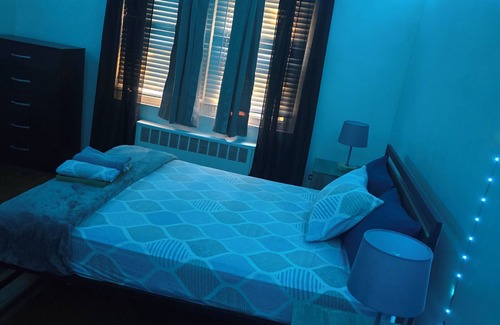 Canarsie House | Private room in fantastic Brooklyn NYC