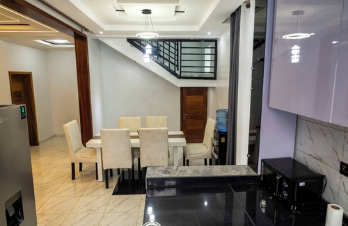 Kigali Villa | Private room in Kigali Sunset Villa