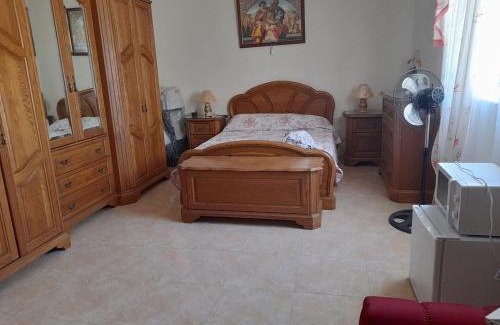 Qormi House | Private room