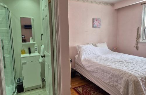 Northeast Mississauga House | Private Room near Airport