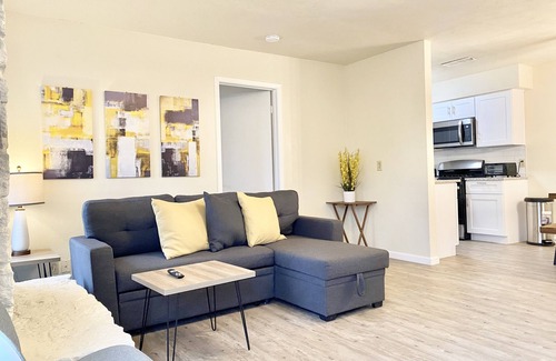McNeil House | Private room-Near Domain&St Davis Hospital