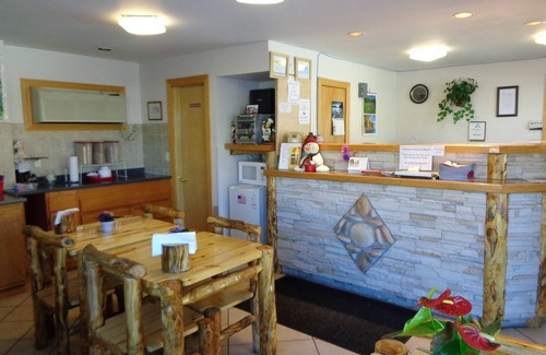 Gunnison Hotel | Private room near downtown