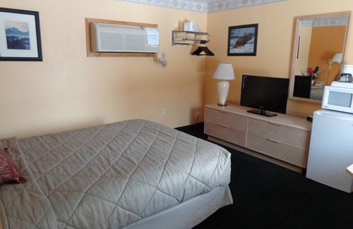 Gunnison Hotel | Private room near downtown