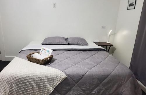 South Louisville House | Private Room Near to Downtown Churchill Downs UofL Airport &Kentucky Expo Center
