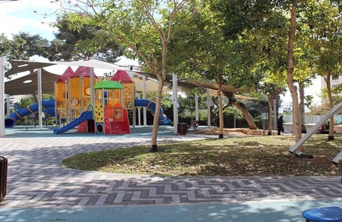 Ramat Gan Apartment | Private room on a shared apartment In front of public garden