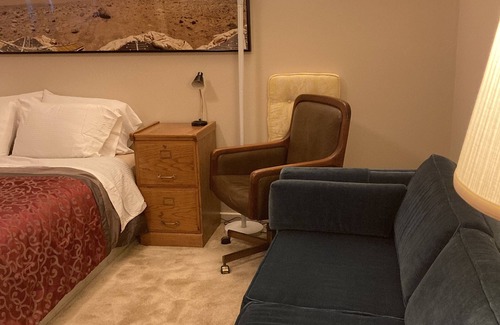 Easton Addition Bed & Breakfast | Private room, private entrance in a redwood grove setting