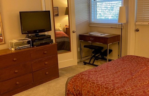 Easton Addition Bed & Breakfast | Private room, private entrance in a redwood grove setting