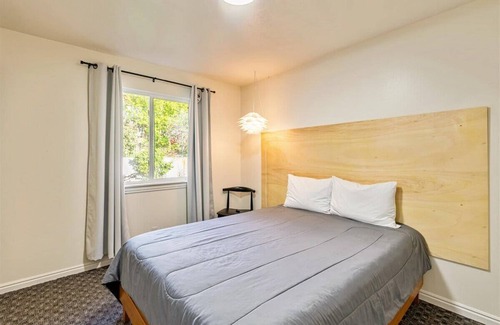 Ogden House | Private Room w/own Bathroom, Quiet Neighborhood!