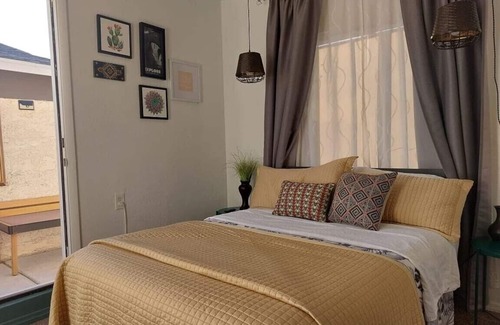 North Las Vegas Bed & Breakfast | Private room with bathroom and your own entrance. Free parking. Near Downtown LV