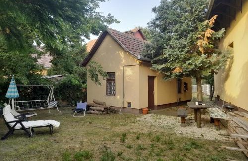 Ferihegy House | Private room with balcony