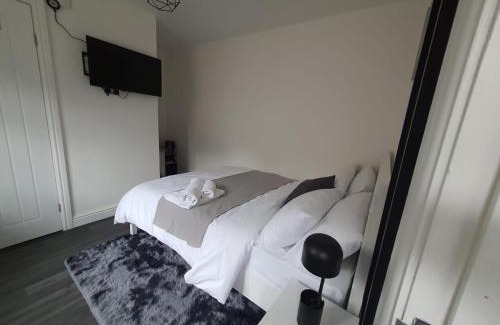 Erdington Apartment | Private Room with Ensuite Bathroom & Free Parking