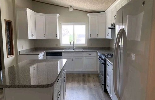 Lancaster House | Private room with shared bath/kitchen! Affordable and convenient!