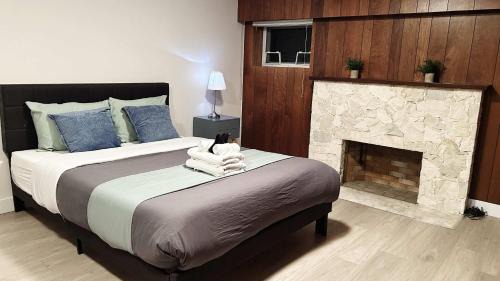 Fraserview House | Private Room with Shared Washroom in Homestay