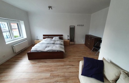 Ranst House | Private Room with shared spaces