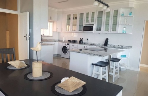 La Mercy Apartment | Private Room with a jacuzzi on the Beach!