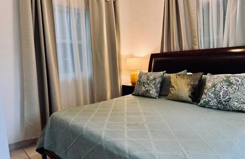 Buena Vista House | Private Rooms at Miami, Buena Vista with Parking