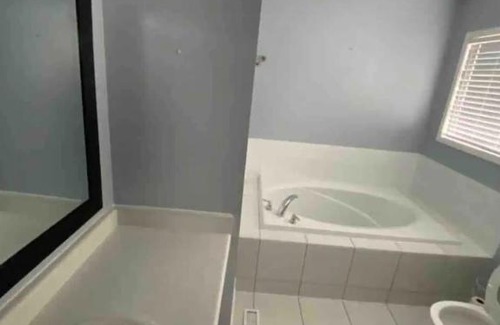 Halton Regional Municipality Bed & Breakfast | Private Rooms - BnbbookingCA Milton