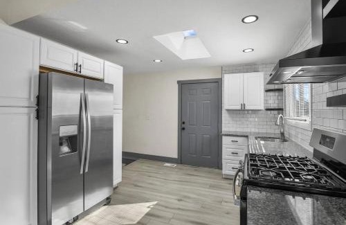 Barnum West House | Private Rooms near Downtown Denver and Lake Room 3