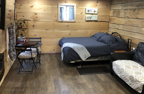 Malahide Cabin | Private Rustic Country Bunkie - relax and unwind