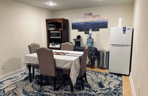 Cross Keys House | Private, safe, quiet, 2 bedrooms, spacious living room, kitchenette & study area