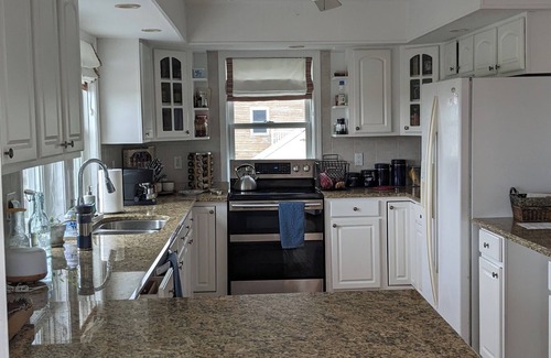 Stonington House | Private Sanctuary in Stonington Boro - Stunning Coastal Views - Boaters Paradise