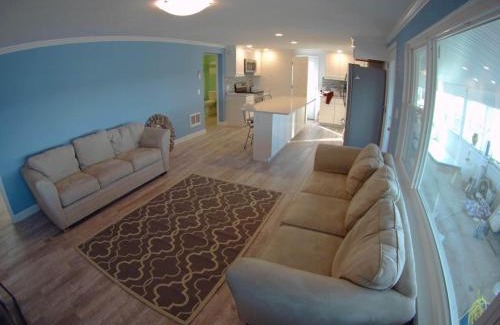 Oak Harbor House | Private Sand Beach Cottage - Sleeps 10