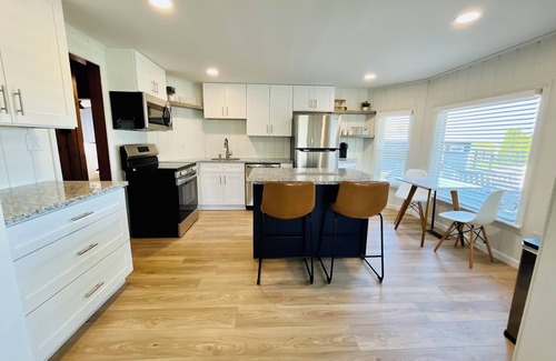 Oscoda House | Private Sandy Beach-Beach Volleyball-Game Room-Fire pit