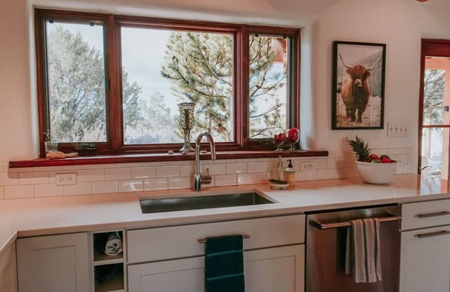 Taos House | Private + Scenic Adobe Gem Perfect Location for Ski + Town