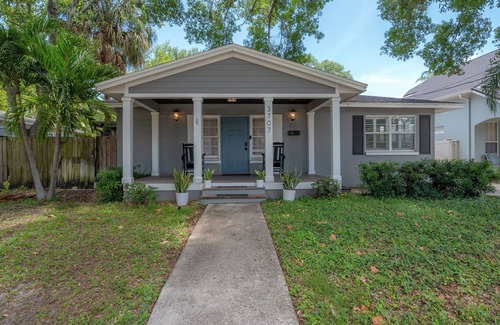 Virginia Park House | Private Screened in Pool with Main and Guest House