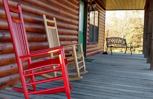 Smithville Cabin | Private, secluded cabin