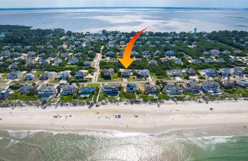 Whalehead Beach House | Private Semi-Oceanfront Retreat with Pool & Spa