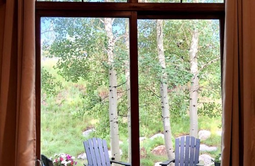 The Highlands House | Private Shuttle to Ski Resort