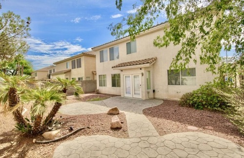 Silverado Ranch House | Private South Las Vegas Oasis Minutes to Airport!