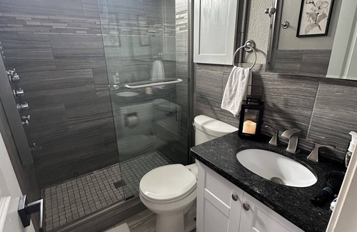 Lake Havasu City Resort | Private Spa On Water, King Bed, private steps to water