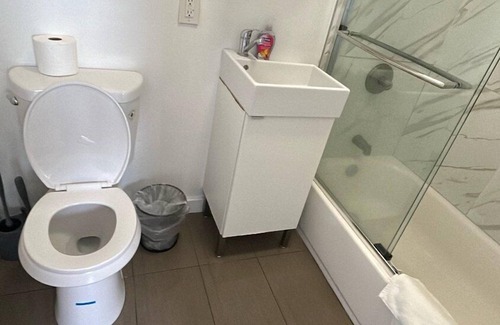 Westlake Apartment | Private Space You'll Enjoy! Welcome!