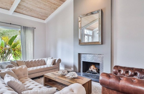Thousand Oaks House | Private, Spacious Retreat in Westlake w/ Pool + Spa