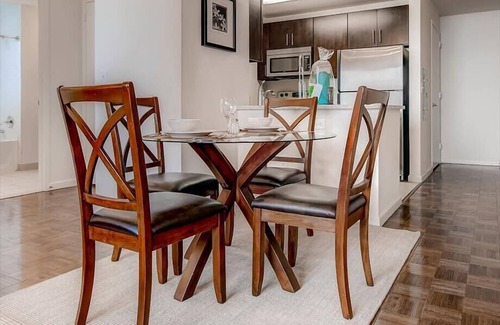 Hudson Exchange Apartment | Private & Spacious 1BR | Full Kitchen | Minutes to PATH | Jersey City by GLS