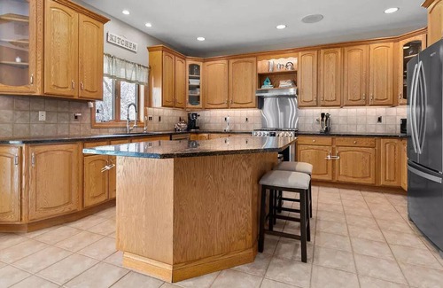 Neenah House | Private, spacious home, minutes from EAA