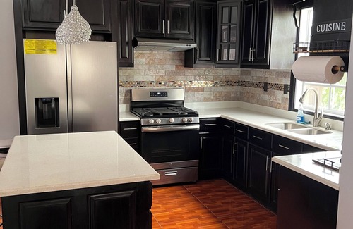 San Miguel House | Private Spacious Modern 4BR Home with Full Kitchen
