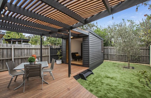 Yarraville House | Private, spacious & sun-filled, designed with your comfort in mind