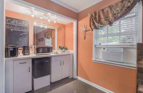 Palm Valley Apartment | Private Studio Entry