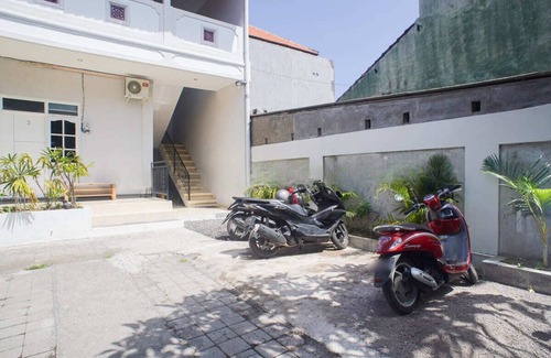 Pemecutan Kelod Apartment | Private Studio Escape Near Kuta & Seminyak