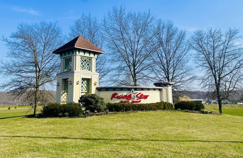 Rising Sun Apartment | Private studio in the heart of Rising Sun skips from the Rising Sun Casino!