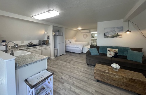 Carson City Apartment | Private studio, King bed, EV charger