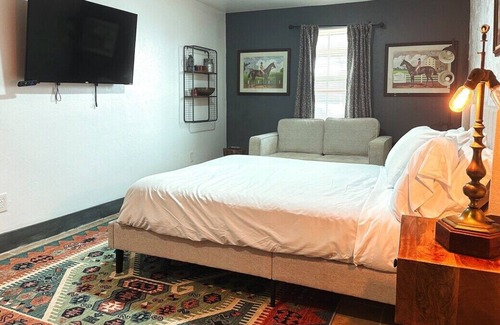 Central Oklahoma City Apartment | Private studio near the Zoo