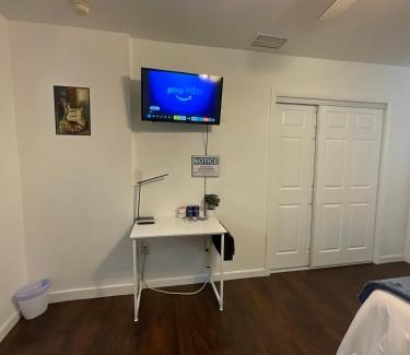 West Park Apartment | Private Studio Near Guitar Casino & Stadium