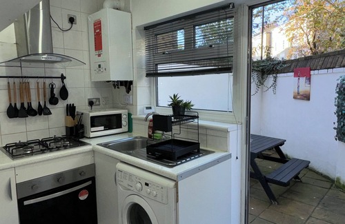 Cantelowes Apartment | Private Studio near Kings Cross/Camden Town