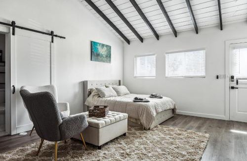 Thousand Oaks Apartment | Private Studio Oasis with Nature at Your Doorstep